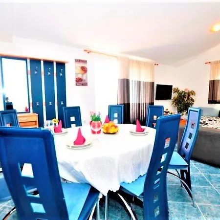 Apartment Marinovi Dvori Slatine