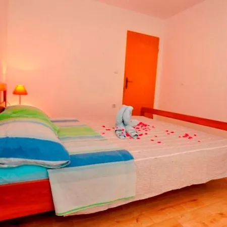 Apartament Marinovi Dvori *