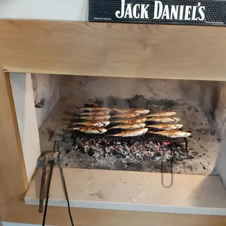 Marinovi Dvori *