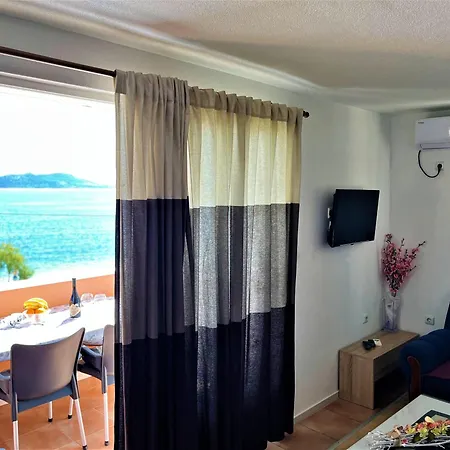 Apartment Marinovi Dvori *